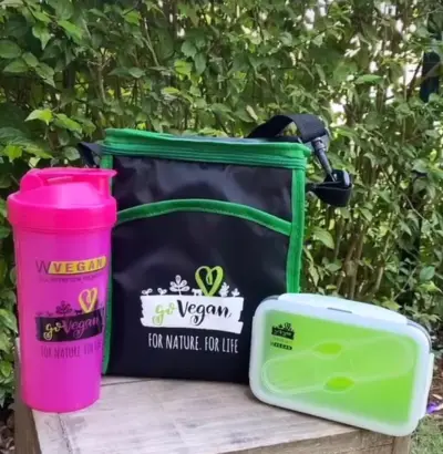 Combo - Coqueteleira 600ml + Marmita Retratil 640mL + Bolsa Térmica 5,5L WVegan Vegano